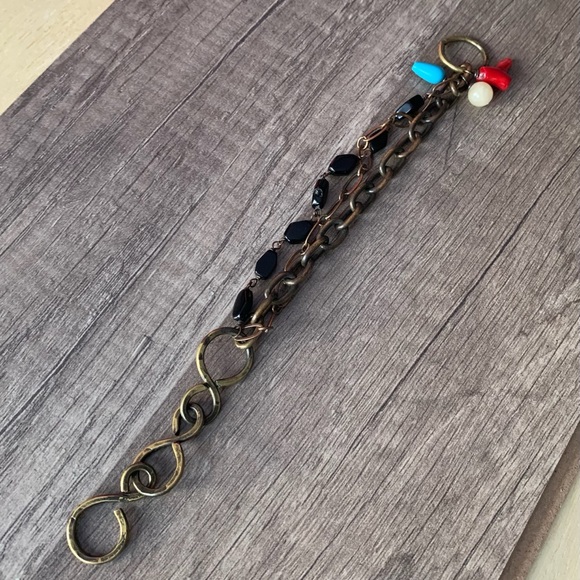 Bracelet handmade with multiple chains and beads - Picture 8 of 8